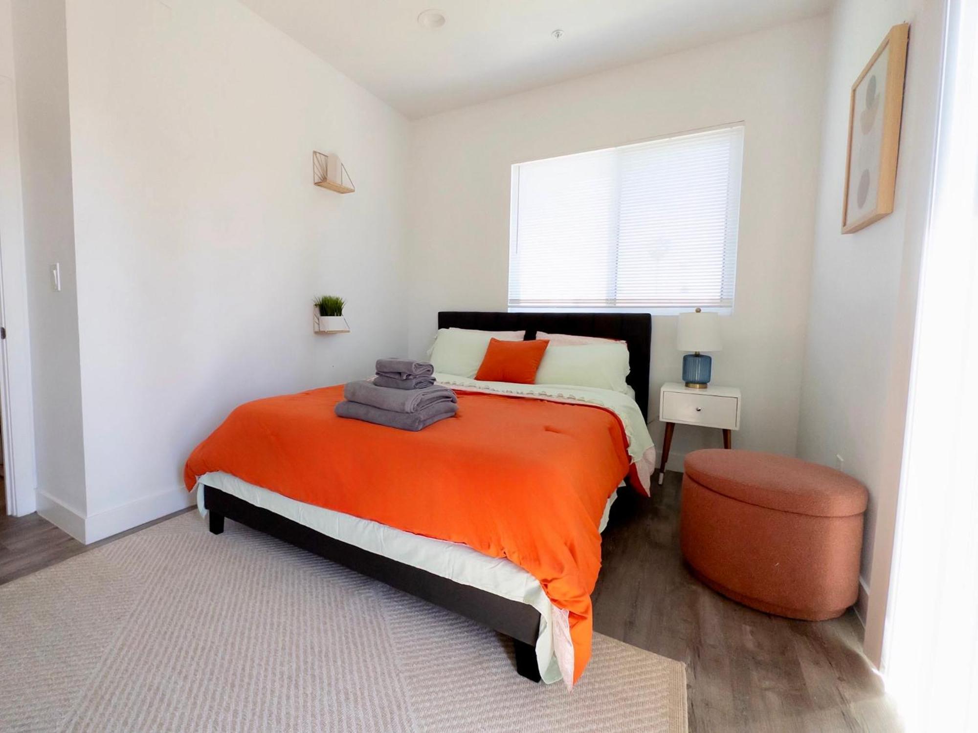 The Dacha Hostel Los Angeles Exterior photo